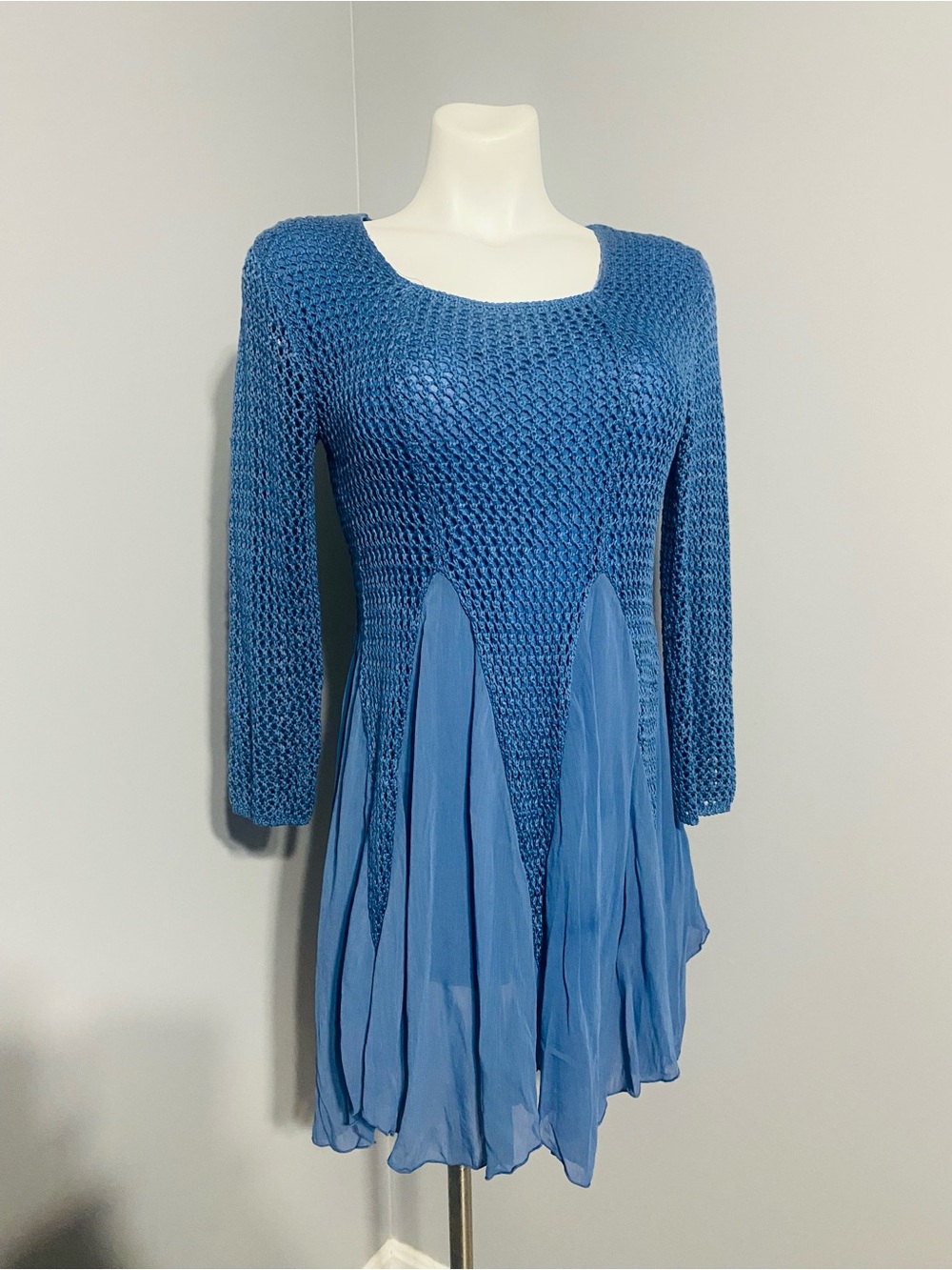 V Cristina Blue Knit & Chiffon Panel Long Sleeve Dress